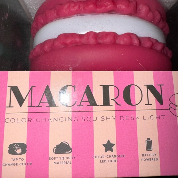 InnoVibe Pink Macaron Color-Changing Squishy Desk Light - Picture 2 of 5